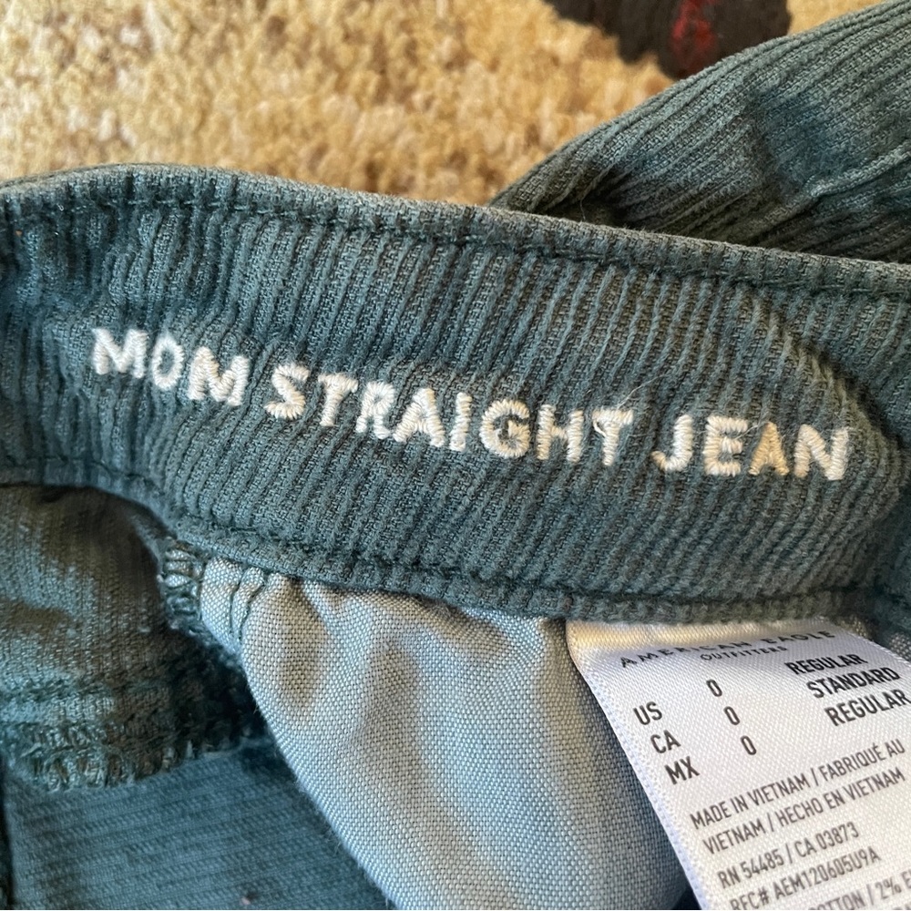 American Eagle mom straight jean corduroy - Picture 5 of 9